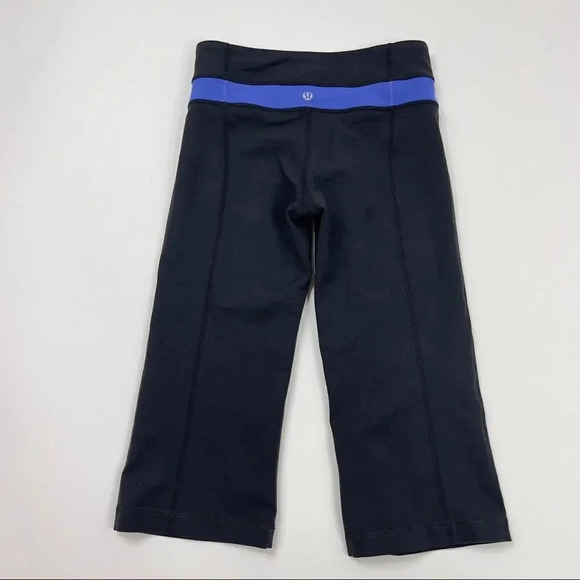 Lululemon Reversible Grove crop legging Size 4 - Picture 4 of 11
